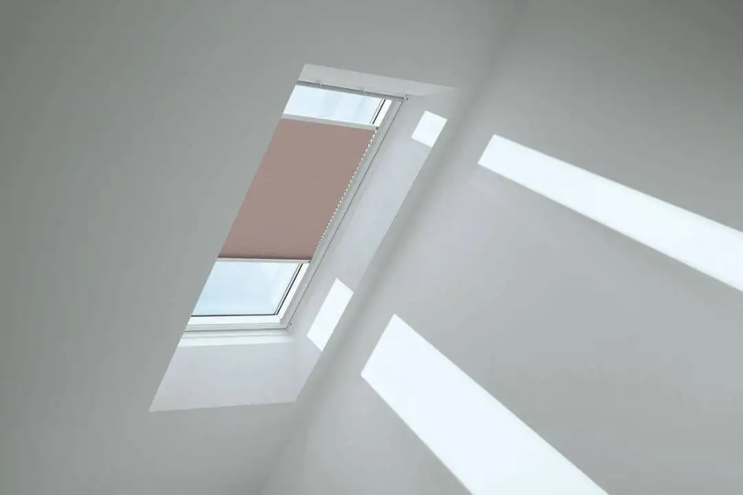 VELUX Standard-Plissee manuell FHL C02 1276S Mokka gep.,Schiene alu PG:P-FHLC021276S