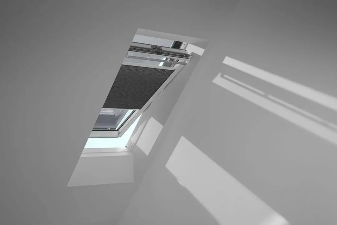 VELUX Vorteils-Set Wabenplissee mit Hitzeschutz FOP C02 1163S Betongrau/Schwarz,alu PG:S-FOPC021163S