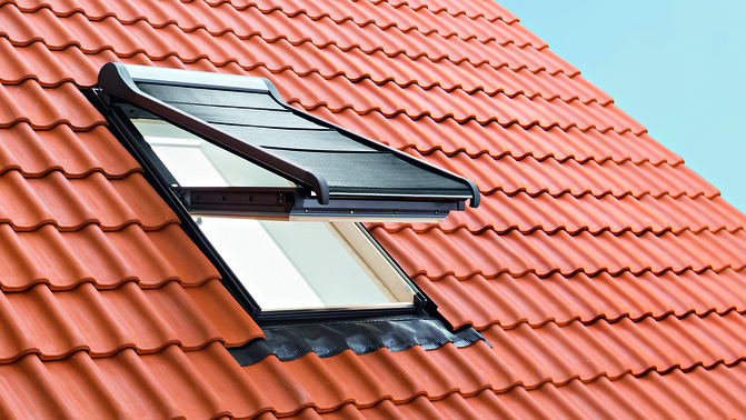 RotoQ ZMA Außenmarkise-745053M Fenster, Architektur, Gebäude, Dachfenster