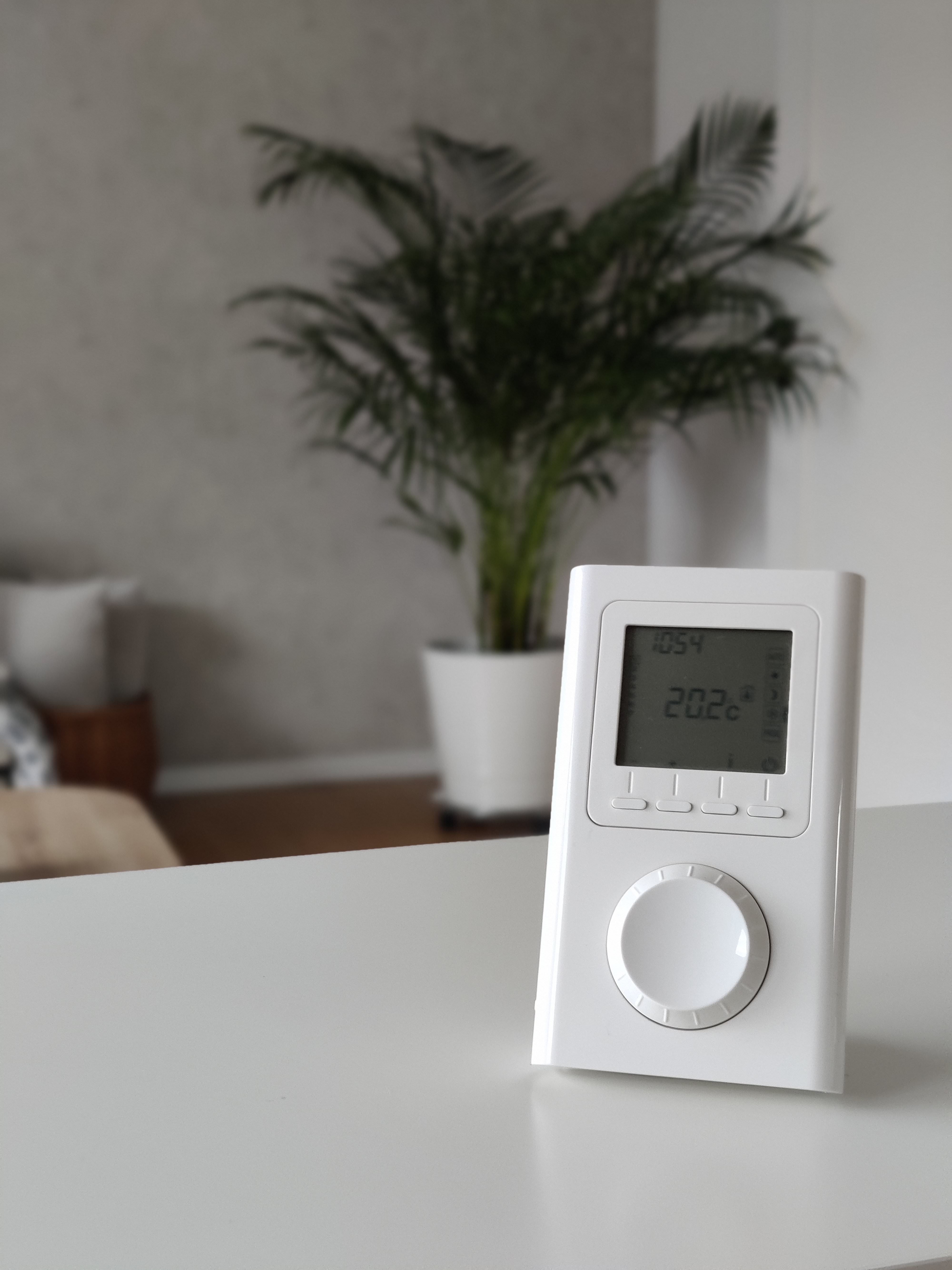 Roto Designo Heat Klapp-Schwingfenster R8 Kunststoff-2036621M Pflanze, Pflanze im Topf, Elektronik, Bildschirm, Überwachen